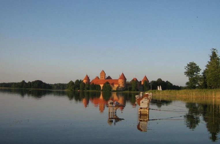Hotel Ezerkiemis à Trakai Extérieur photo